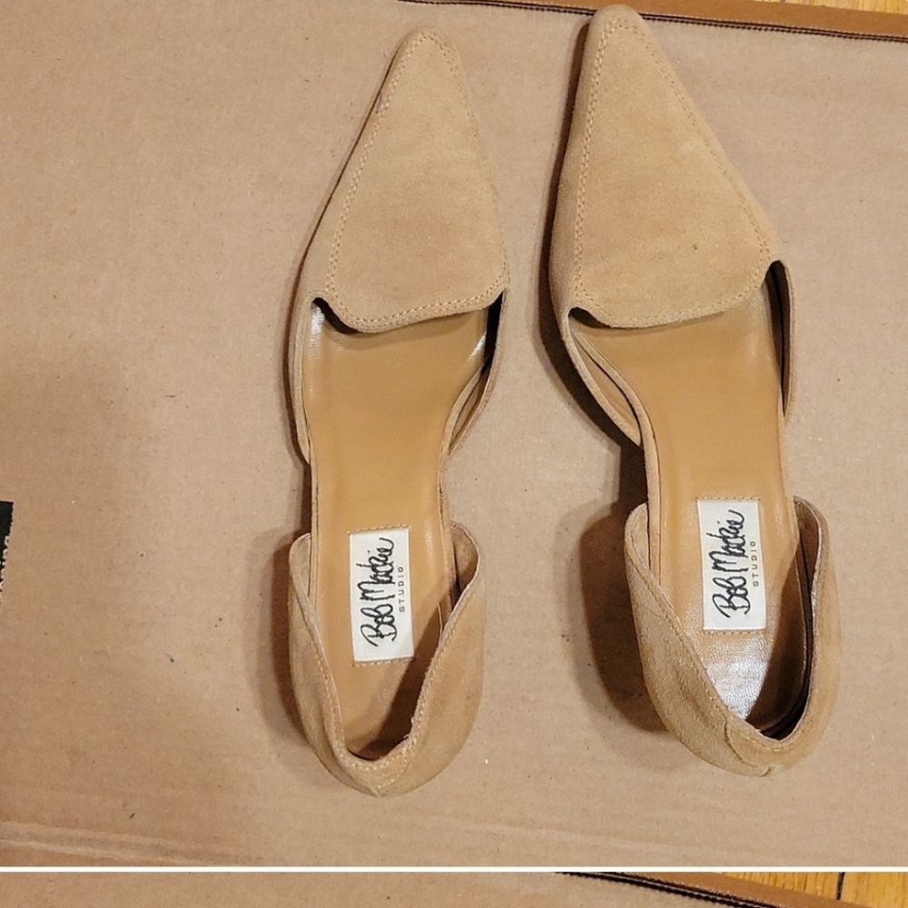 Bob Mackie Studio Leather Upper Tan Women's Shoes Size  8M